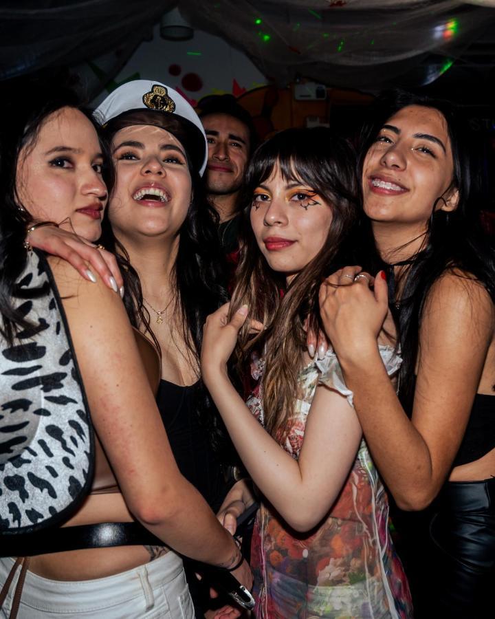 Hostel Thay83 Miraflores Лима Экстерьер фото